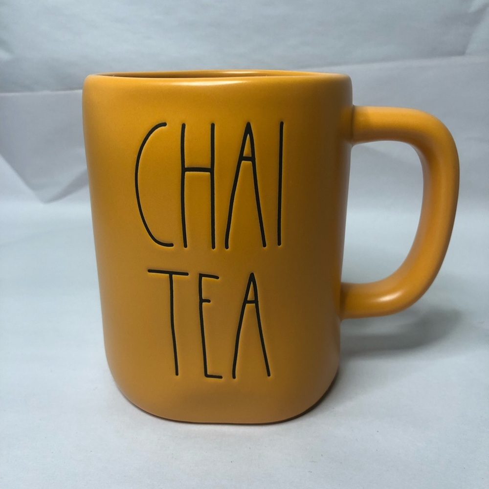 Rae Dunn “CHAI TEA” Ceramic Mug (🟠)